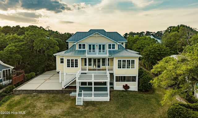 1922 Masons Bluff Court, Wilmington, NC 28411