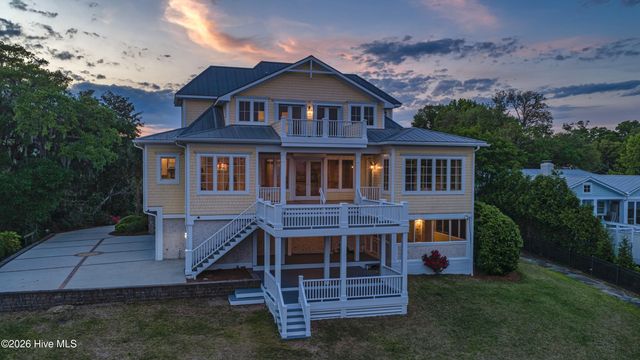1922 Masons Bluff Court, Wilmington, NC 28411