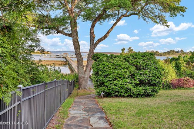 1922 Masons Bluff Court, Wilmington, NC 28411