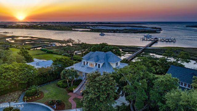 1922 Masons Bluff Court, Wilmington, NC 28411
