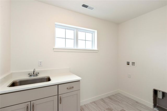 1212 Timber Trail, Solon, IA 52333