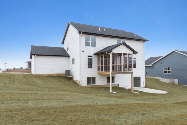 1212 Timber Trail, Solon, IA 52333