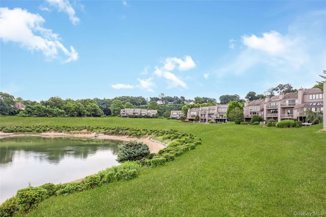 8 Lady Janes Way, Northport, NY 11768