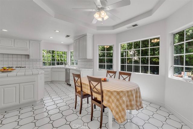 17082 Parthenia, Sherwood Forest, CA 91325