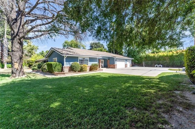17082 Parthenia, Sherwood Forest, CA 91325