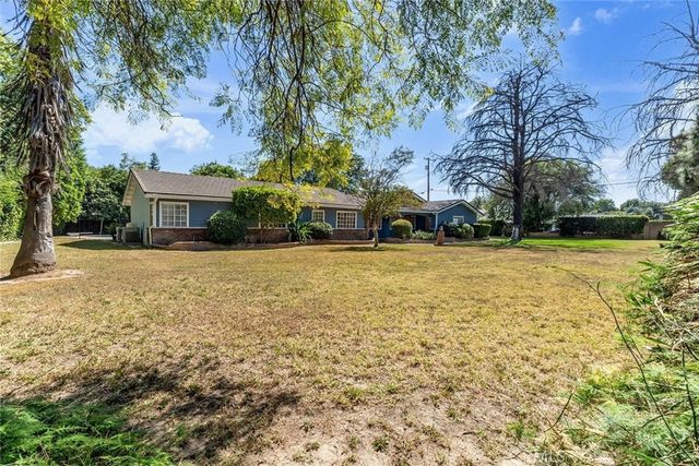 17082 Parthenia, Sherwood Forest, CA 91325