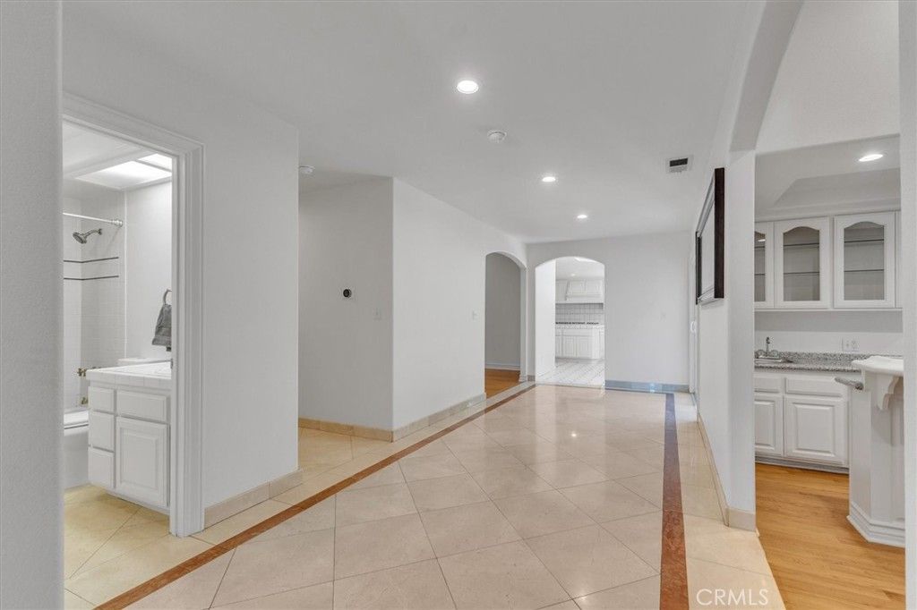 Image 11 of property listing at 17082 Parthenia, Sherwood Forest, CA 91325