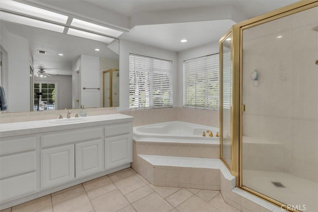 Image 26 of property listing at 17082 Parthenia, Sherwood Forest, CA 91325