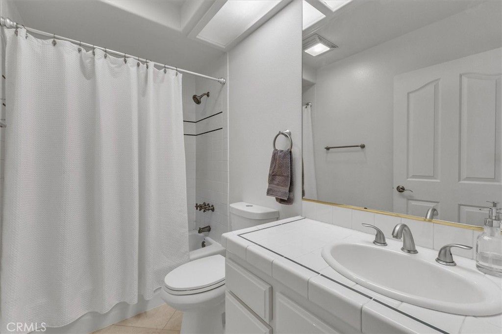 Image 33 of property listing at 17082 Parthenia, Sherwood Forest, CA 91325