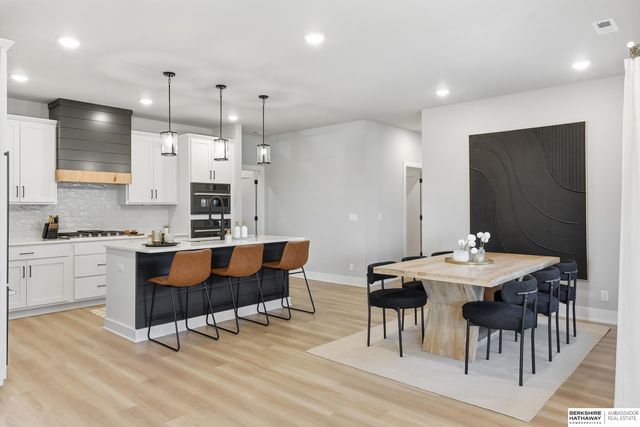 6017 N HWS Cleveland Boulevard, Omaha, NE 68116