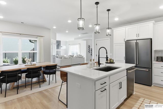 6017 N HWS Cleveland Boulevard, Omaha, NE 68116