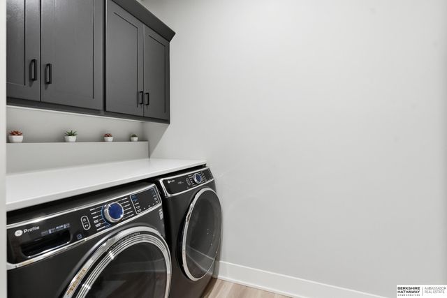 6017 N HWS Cleveland Boulevard, Omaha, NE 68116