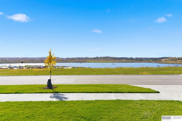 6017 N HWS Cleveland Boulevard, Omaha, NE 68116