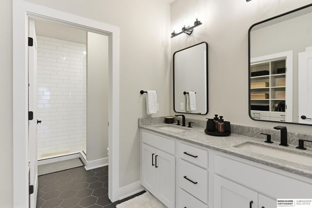 6017 N HWS Cleveland Boulevard, Omaha, NE 68116