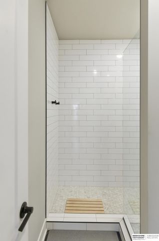 6017 N HWS Cleveland Boulevard, Omaha, NE 68116