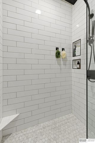 6017 N HWS Cleveland Boulevard, Omaha, NE 68116