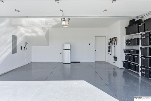 6017 N HWS Cleveland Boulevard, Omaha, NE 68116