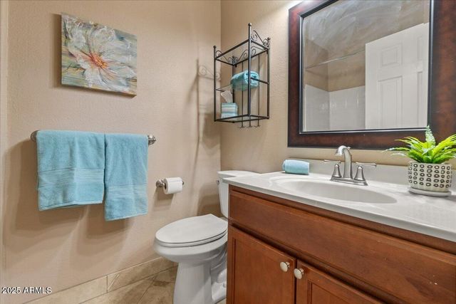 1633 E LAKESIDE Drive 167, Gilbert, AZ 85234