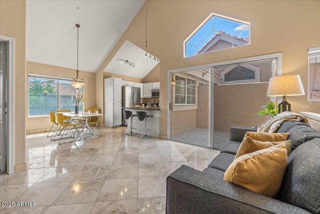 1633 E LAKESIDE Drive 167, Gilbert, AZ 85234