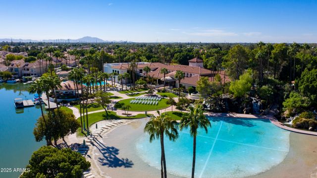 1633 E LAKESIDE Drive 167, Gilbert, AZ 85234