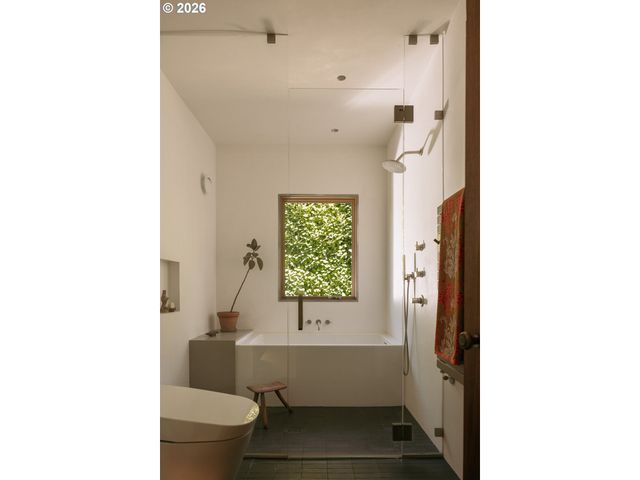 6015 Se SALMON St, Portland, OR 97215