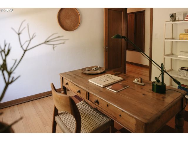 6015 Se SALMON St, Portland, OR 97215