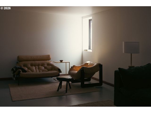 6015 Se SALMON St, Portland, OR 97215