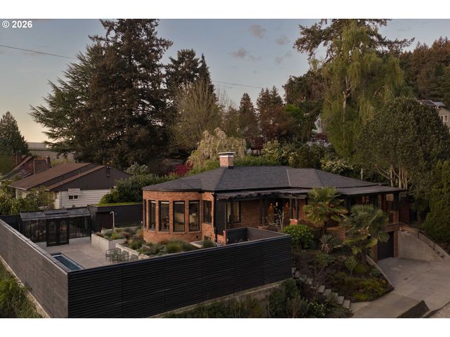 6015 Se SALMON St, Portland, OR 97215