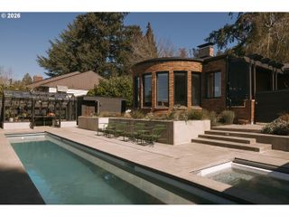 6015 Se SALMON St, Portland, OR 97215