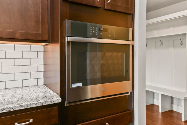 714 N Fox Hill Circle, Nixa, MO 65714