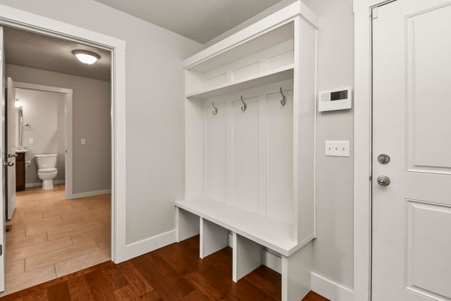 714 N Fox Hill Circle, Nixa, MO 65714