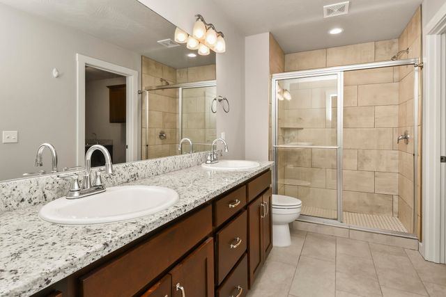 714 N Fox Hill Circle, Nixa, MO 65714