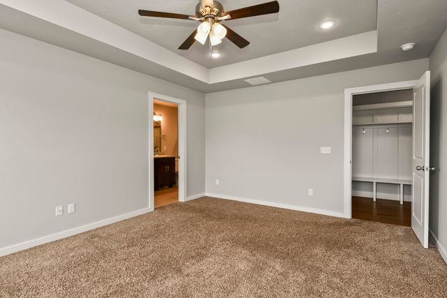 714 N Fox Hill Circle, Nixa, MO 65714