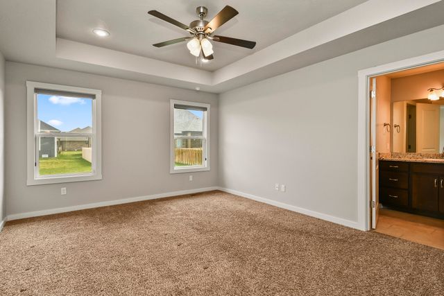 714 N Fox Hill Circle, Nixa, MO 65714