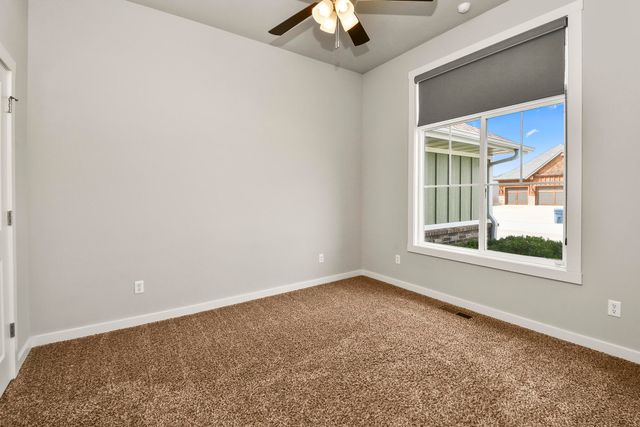 714 N Fox Hill Circle, Nixa, MO 65714