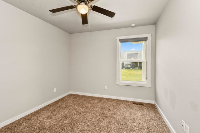 714 N Fox Hill Circle, Nixa, MO 65714