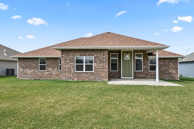 714 N Fox Hill Circle, Nixa, MO 65714