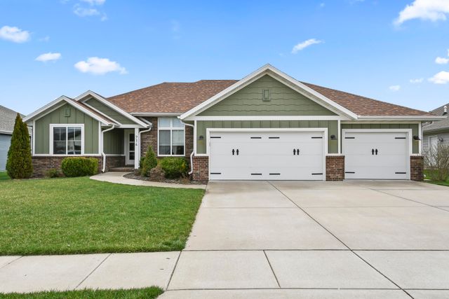 714 N Fox Hill Circle, Nixa, MO 65714