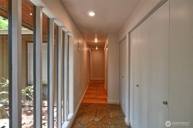 8808 SE 54th SE, Mercer Island, WA 98040