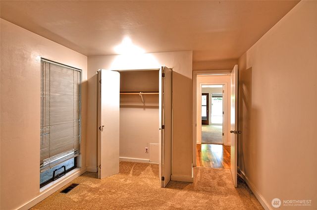 8808 SE 54th SE, Mercer Island, WA 98040