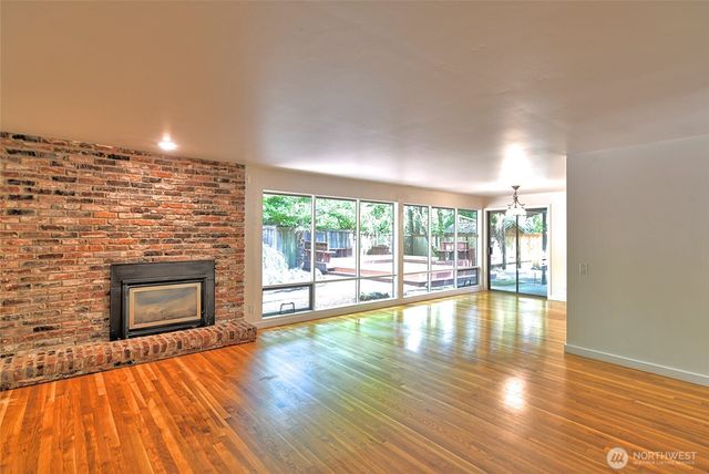 8808 SE 54th SE, Mercer Island, WA 98040