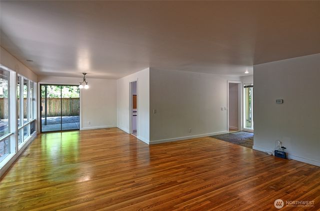 8808 SE 54th SE, Mercer Island, WA 98040