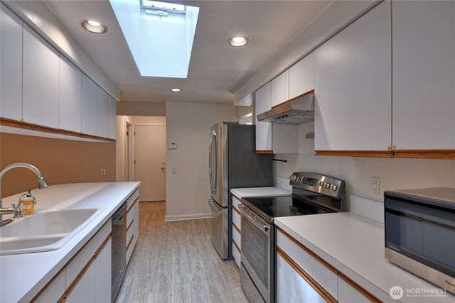 8808 SE 54th SE, Mercer Island, WA 98040