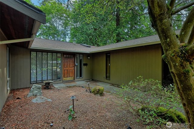 8808 SE 54th SE, Mercer Island, WA 98040