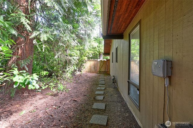 8808 SE 54th SE, Mercer Island, WA 98040