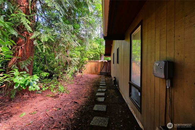 8808 SE 54th SE, Mercer Island, WA 98040