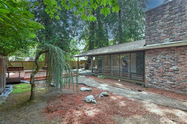 8808 SE 54th SE, Mercer Island, WA 98040