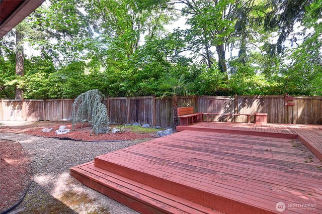 8808 SE 54th SE, Mercer Island, WA 98040