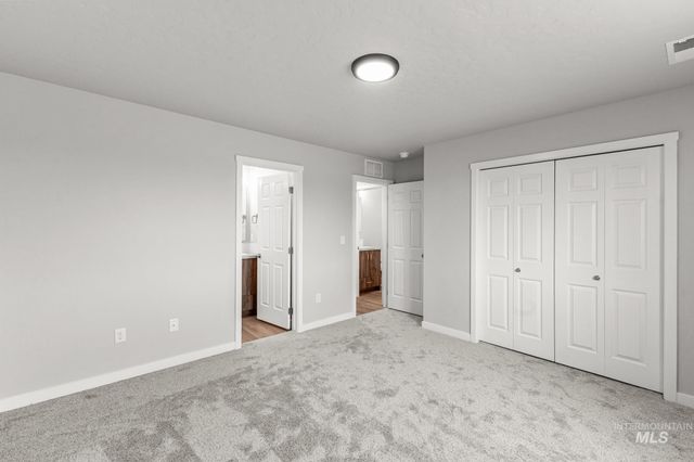 215 W 17th Ave, Jerome, ID 83338