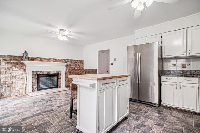 2201 MCLEAN PARK RD, Falls Church, VA 22043